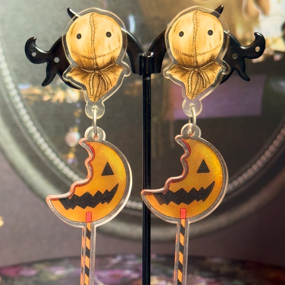 Trick r Treat Earrings-Lauren Rankin - Picture 2 of 3